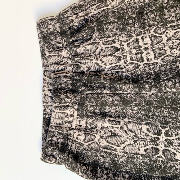 Dolls kill Badee Ivory Black Python Mid Rise Wide Leg Flared Pants sz Medium - Picture 7 of 9